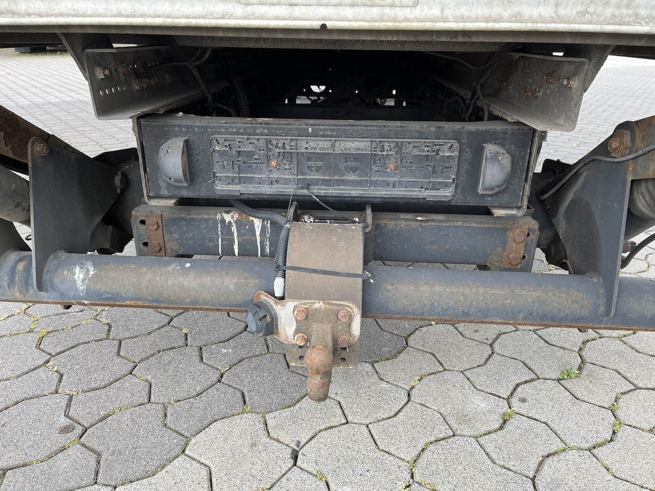 FUSO Canter 7C18 4x2 Ladebordwand Getriebeschaden - Xe van thùng mui bạt: hình 4 FUSO Canter 7C18 4x2 Ladebordwand Getriebeschaden - Xe van thùng mui bạt: hình 4