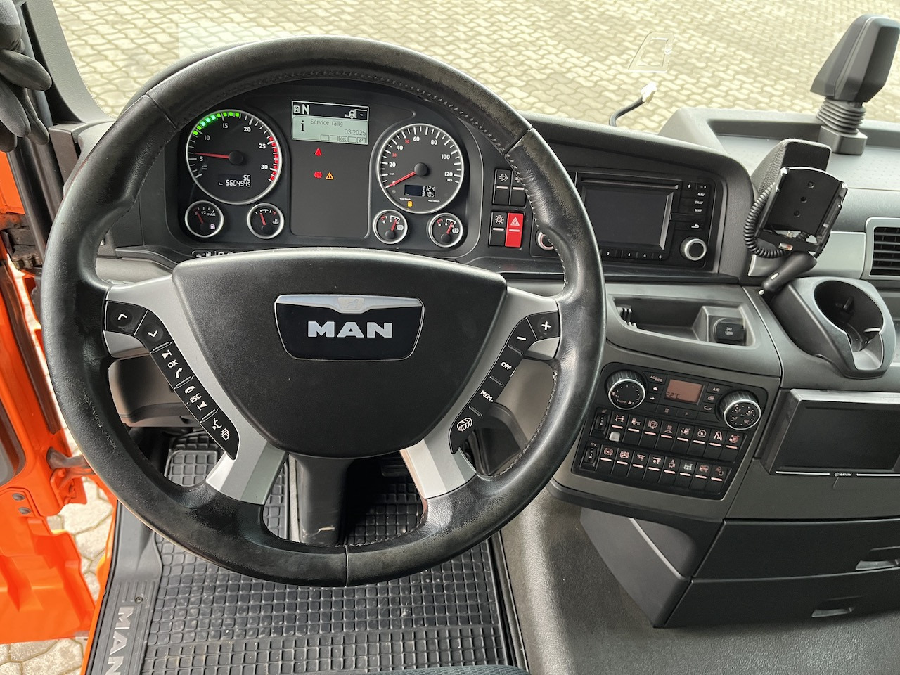 MAN TGX 26.480 6x2 Atlas 145.2 Baustoff - Xe tải thùng lửng/ Phẳng, Xe cẩu tự hành: hình 2 MAN TGX 26.480 6x2 Atlas 145.2 Baustoff - Xe tải thùng lửng/ Phẳng, Xe cẩu tự hành: hình 2