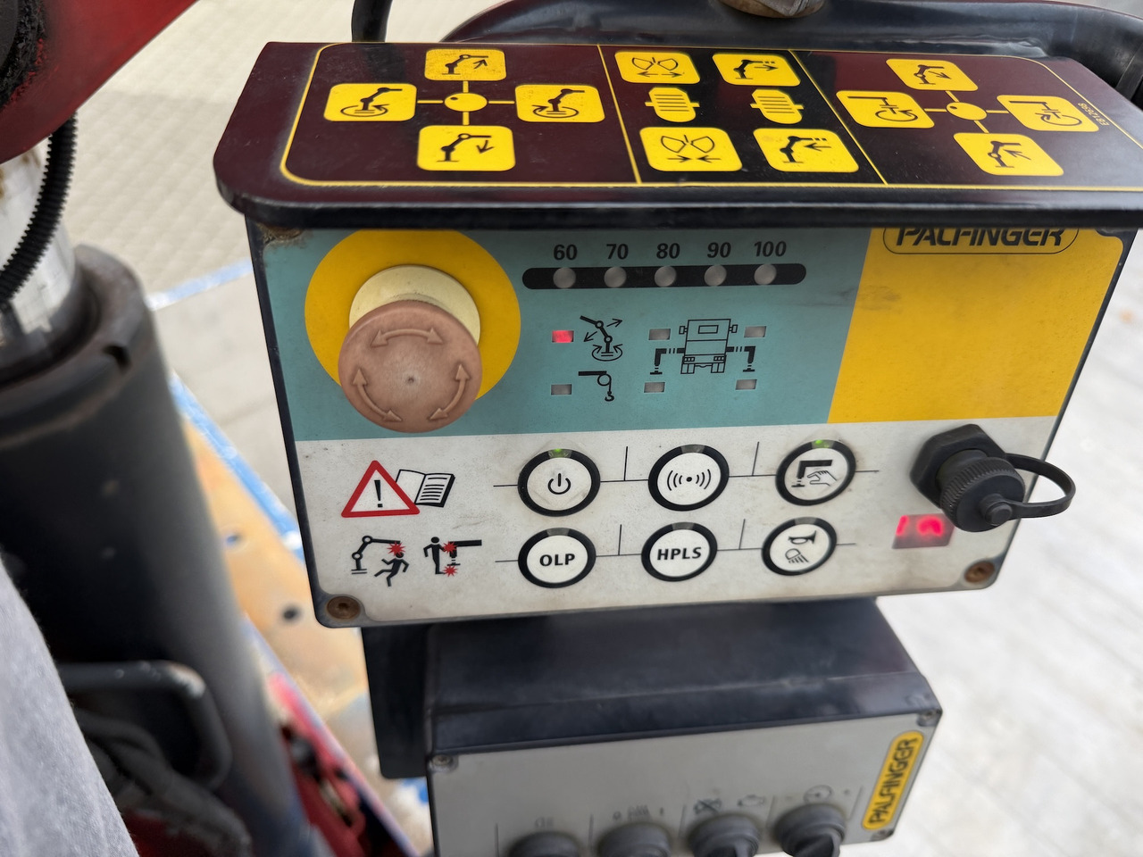 MAN TGX 26.500 6x2 Palfinger 18001 SLD 3 Baustoff - Xe cẩu tự hành, Xe tải thùng lửng/ Phẳng: hình 5 MAN TGX 26.500 6x2 Palfinger 18001 SLD 3 Baustoff - Xe cẩu tự hành, Xe tải thùng lửng/ Phẳng: hình 5