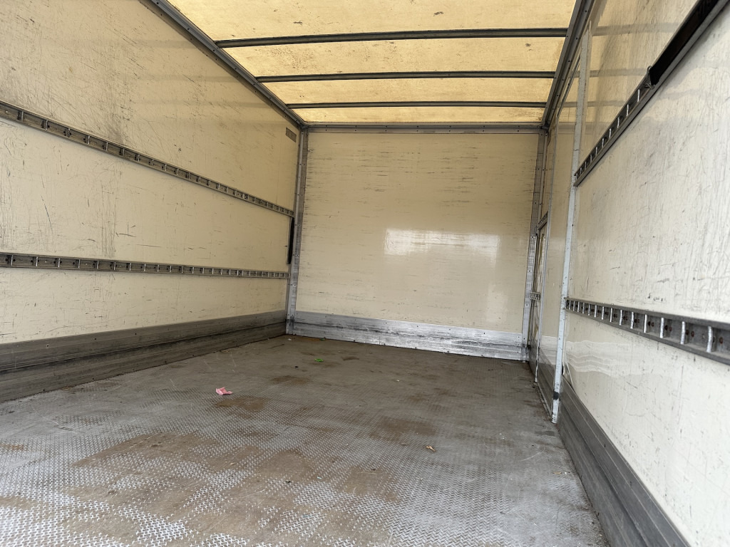 Mercedes-Benz 516 4x2 Sprinter LBW - Xe tải nhỏ thùng kín: hình 3 Mercedes-Benz 516 4x2 Sprinter LBW - Xe tải nhỏ thùng kín: hình 3