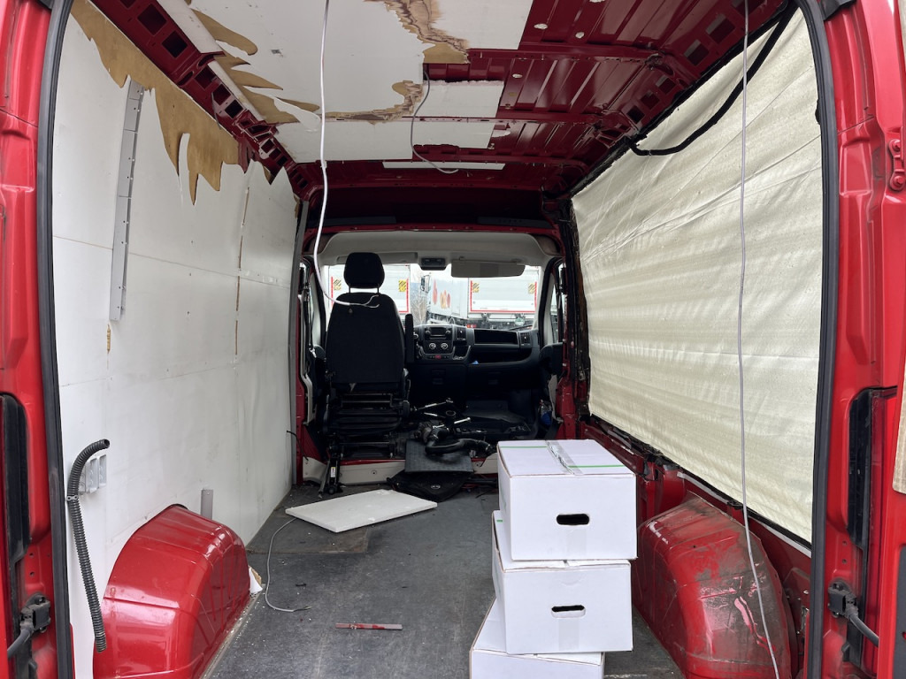 Peugeot Boxer Verkaufsfahrzeug Foodtruck Motorschaden - Xe van chở hàng: hình 4 Peugeot Boxer Verkaufsfahrzeug Foodtruck Motorschaden - Xe van chở hàng: hình 4
