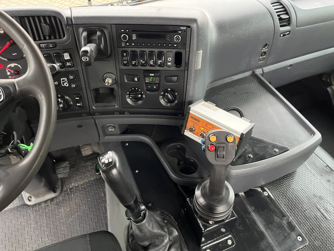 Scania G 450 8x4 Trösch Abrollkipper - Xe tải nâng móc: hình 4 Scania G 450 8x4 Trösch Abrollkipper - Xe tải nâng móc: hình 4