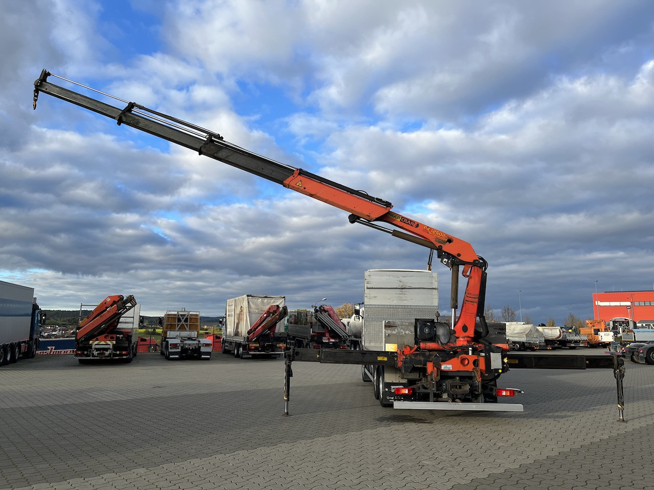 Xe cẩu tự hành, Xe tải thùng lửng/ Phẳng Volvo FH 520 6x2  Palfinger PK 12502 | AHK: hình 14