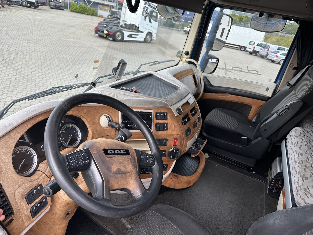 Daf XF 460 4x2 Retarder - Xe đầu kéo: hình 2 Daf XF 460 4x2 Retarder - Xe đầu kéo: hình 2