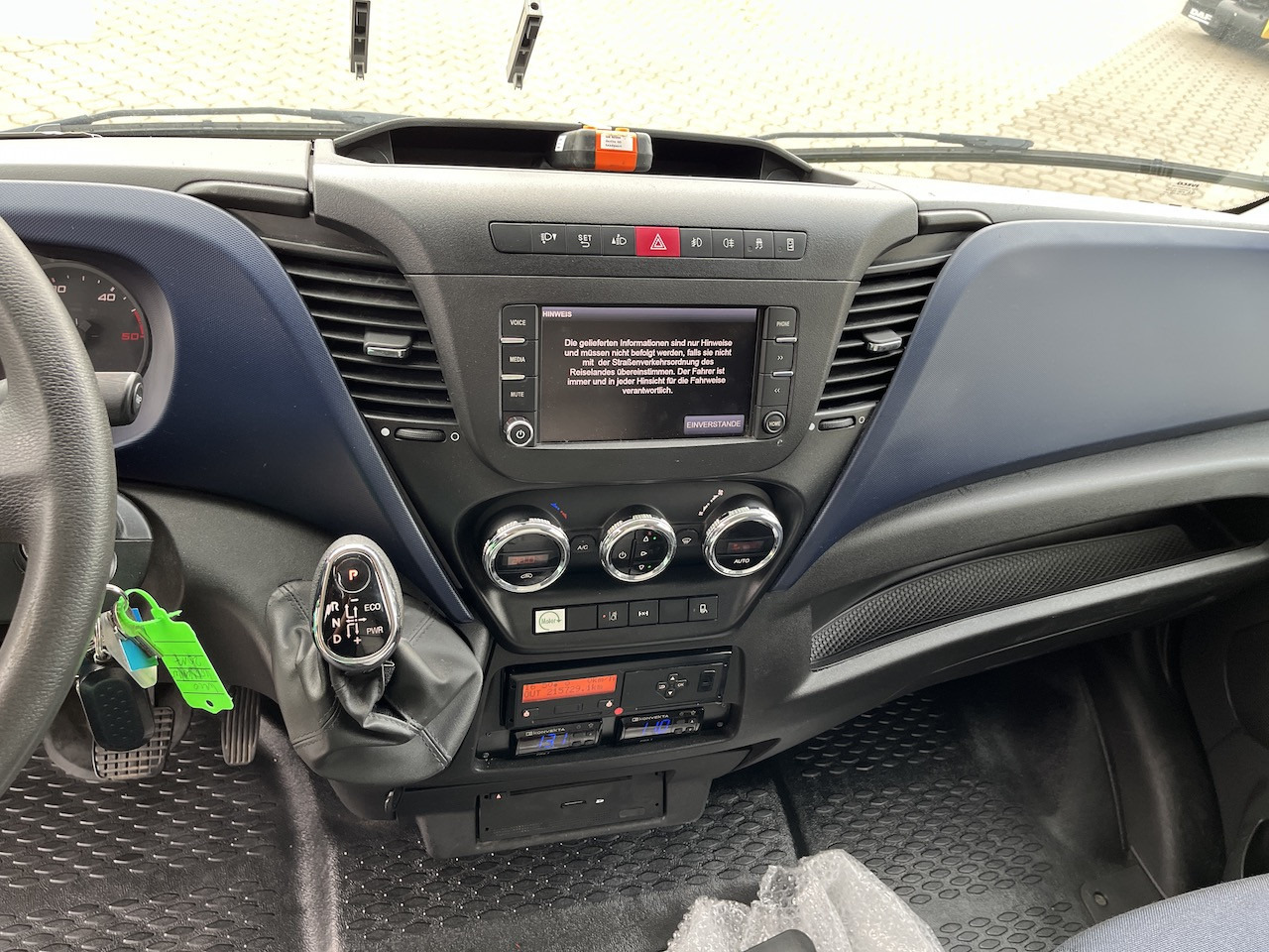 Iveco 70C18 Daily  Kühlkoffer mit Ladebordwand Konvekta - Xe tải nhỏ: hình 2 Iveco 70C18 Daily  Kühlkoffer mit Ladebordwand Konvekta - Xe tải nhỏ: hình 2