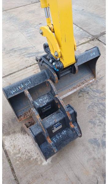 Komatsu PC16R-3HS - Máy xúc mini: hình 3 Komatsu PC16R-3HS - Máy xúc mini: hình 3