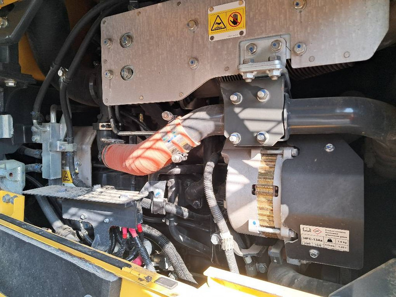 Komatsu WA380-8E0 - Máy xúc lật bánh lốp: hình 4 Komatsu WA380-8E0 - Máy xúc lật bánh lốp: hình 4