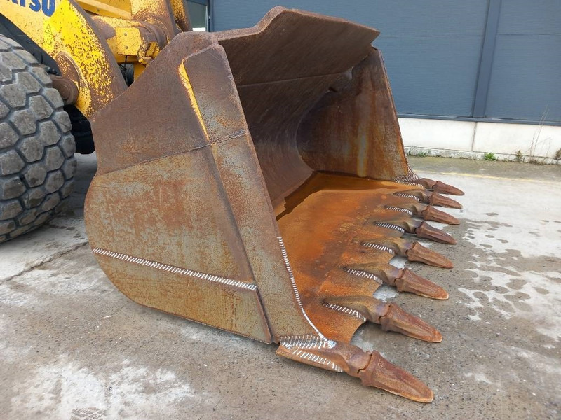 Komatsu WA500-7 - Máy xúc lật bánh lốp: hình 3 Komatsu WA500-7 - Máy xúc lật bánh lốp: hình 3