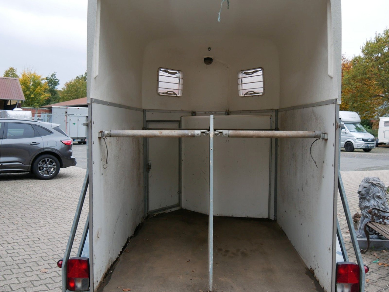 Böckmann Duo Esprit mit Sattelkammer - Rơ moóc chở gia súc: hình 4 Böckmann Duo Esprit mit Sattelkammer - Rơ moóc chở gia súc: hình 4