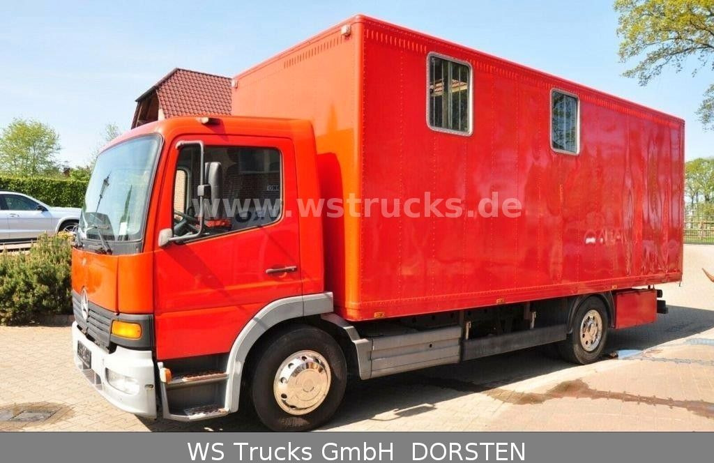 Mercedes-Benz 1224 EURO. 3 - Xe tải chở ngựa: hình 2 Mercedes-Benz 1224 EURO. 3 - Xe tải chở ngựa: hình 2