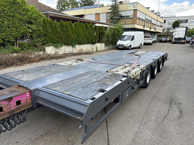 Broshuis Tele Semi Tieflader Luft 4.5 m auszieh u. 3 m verb Tele Semi Tieflader Luft 4.5 m auszieh u. 3 m verbreiterb. - Sơ mi rơ moóc thùng thấp: hình 5 Broshuis Tele Semi Tieflader Luft 4.5 m auszieh u. 3 m verb Tele Semi Tieflader Luft 4.5 m auszieh u. 3 m verbreiterb. - Sơ mi rơ moóc thùng thấp: hình 5