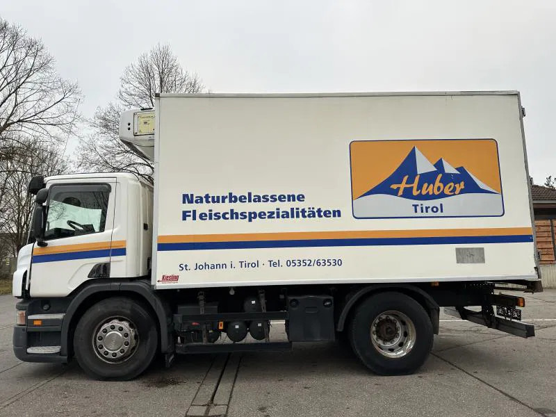 Scania P230 Fleisch Rohrbahnen - Xe tải đông lạnh: hình 2 Scania P230 Fleisch Rohrbahnen - Xe tải đông lạnh: hình 2