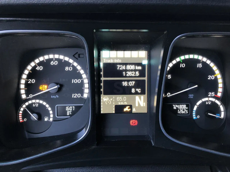 Xe đầu kéo Mercedes-Benz Actros 1845 LS LOW MEGA Streamspace Intarder: hình 20 Xe đầu kéo Mercedes-Benz Actros 1845 LS LOW MEGA Streamspace Intarder: hình 20