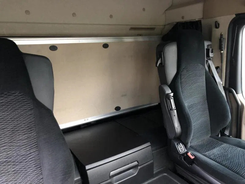 Xe đầu kéo Mercedes-Benz Actros 1845 LS LOW MEGA Streamspace Intarder: hình 16 Xe đầu kéo Mercedes-Benz Actros 1845 LS LOW MEGA Streamspace Intarder: hình 16