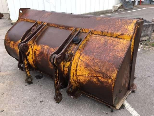 2500mm - Gầu xúc lật: hình 2 2500mm - Gầu xúc lật: hình 2