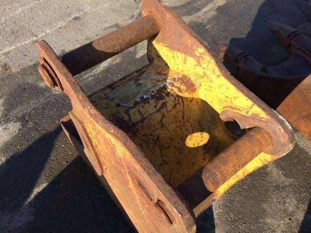 CATERPILLAR 290mm - Type Tractopelle - Gầu máy xúc: hình 4 CATERPILLAR 290mm - Type Tractopelle - Gầu máy xúc: hình 4