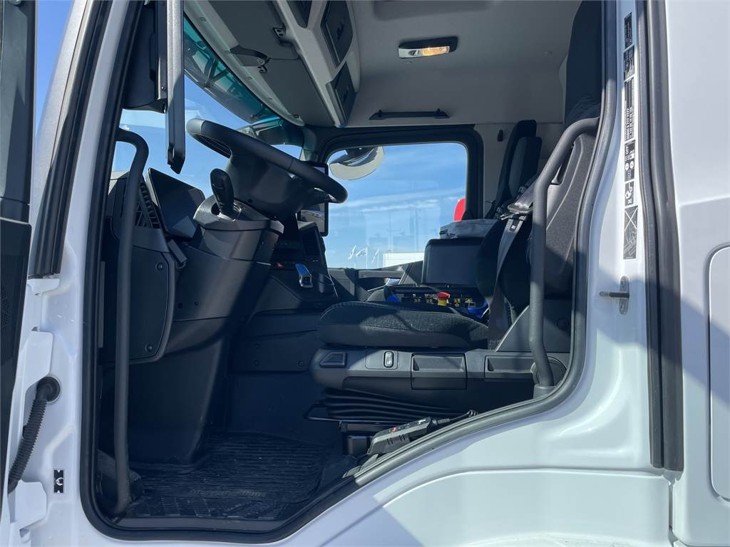 Xe cẩu tự hành Mercedes-Benz ACTROS 2532L 6x2: hình 8