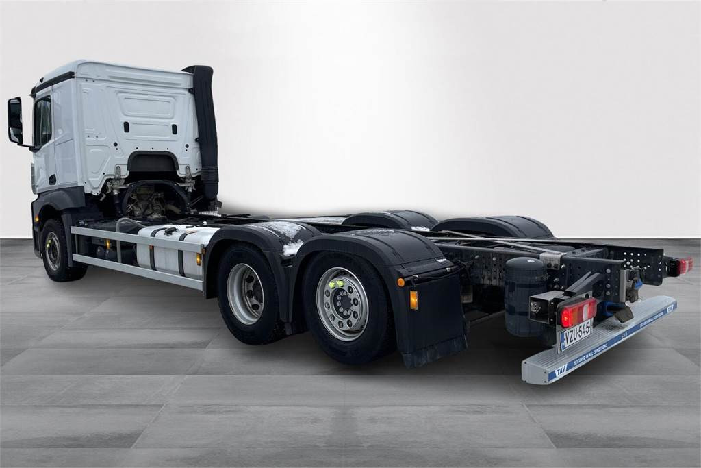 Mercedes-Benz Actros 2551L 6x2 alusta - Xe tải khung gầm: hình 3 Mercedes-Benz Actros 2551L 6x2 alusta - Xe tải khung gầm: hình 3