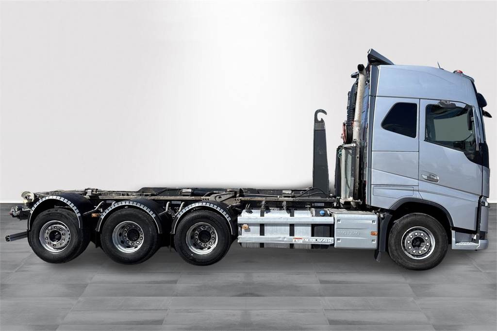 Volvo FH 16 650 - Xe tải nâng móc: hình 4 Volvo FH 16 650 - Xe tải nâng móc: hình 4