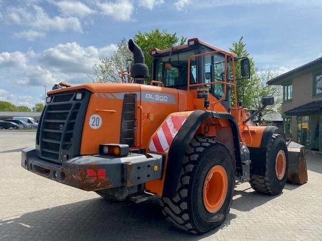 Doosan DL 300-3 (12005349) - Máy xúc lật bánh lốp: hình 5 Doosan DL 300-3 (12005349) - Máy xúc lật bánh lốp: hình 5