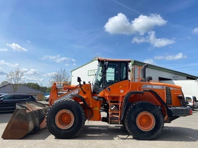 Doosan DL 300-3 (12005349) - Máy xúc lật bánh lốp: hình 2 Doosan DL 300-3 (12005349) - Máy xúc lật bánh lốp: hình 2