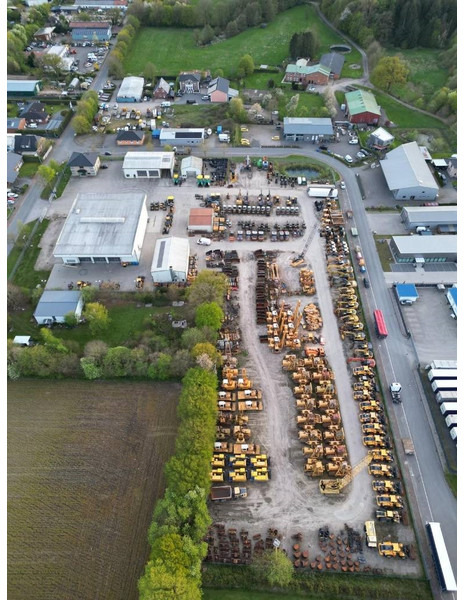 Liebherr L 534 - Máy xúc lật bánh lốp: hình 2 Liebherr L 534 - Máy xúc lật bánh lốp: hình 2