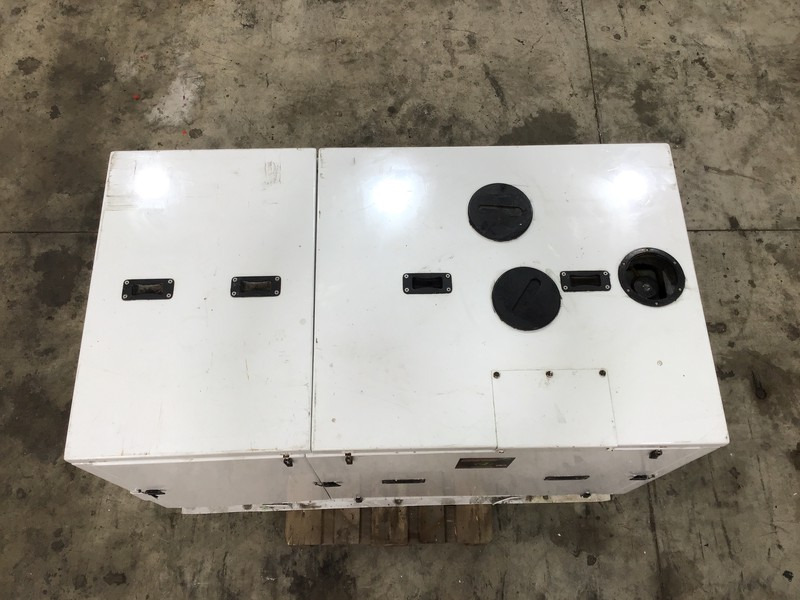 Caterpillar 3054NA GENERATOR 42.5 KVA FOR PARTS - Bộ phát điện: hình 5 Caterpillar 3054NA GENERATOR 42.5 KVA FOR PARTS - Bộ phát điện: hình 5
