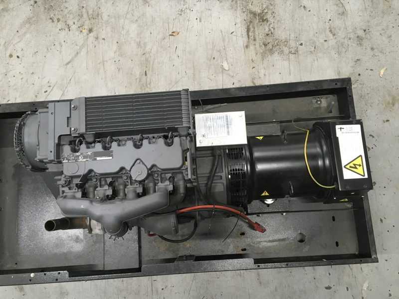 Deutz BF4L2011 GENERATOR 40KVA NEW - Bộ phát điện: hình 5 Deutz BF4L2011 GENERATOR 40KVA NEW - Bộ phát điện: hình 5
