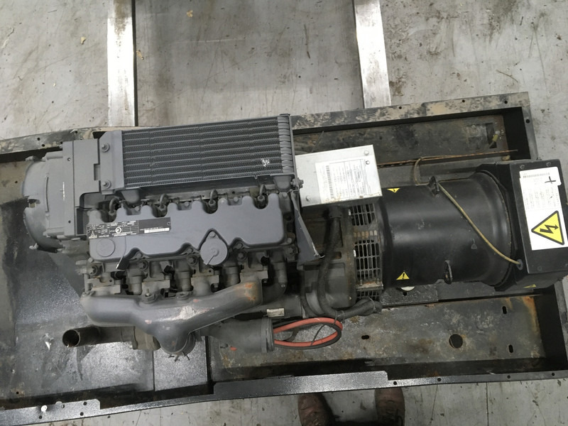 Deutz BF4L2011 GENERATOR 40KVA NEW - Bộ phát điện: hình 5 Deutz BF4L2011 GENERATOR 40KVA NEW - Bộ phát điện: hình 5