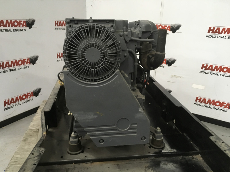 Deutz BF4L2011 GENERATOR 40KVA NEW - Bộ phát điện: hình 4 Deutz BF4L2011 GENERATOR 40KVA NEW - Bộ phát điện: hình 4