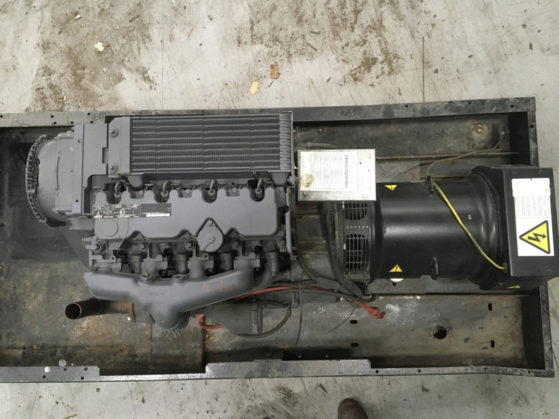 Deutz BF4L2011 GENERATOR 40KVA NEW - Bộ phát điện: hình 5 Deutz BF4L2011 GENERATOR 40KVA NEW - Bộ phát điện: hình 5