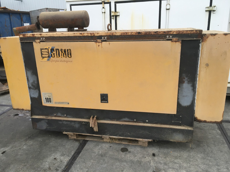 Perkins T6.354.4 GENERATOR 87 KVA USED - Bộ phát điện: hình 1 Perkins T6.354.4 GENERATOR 87 KVA USED - Bộ phát điện: hình 1