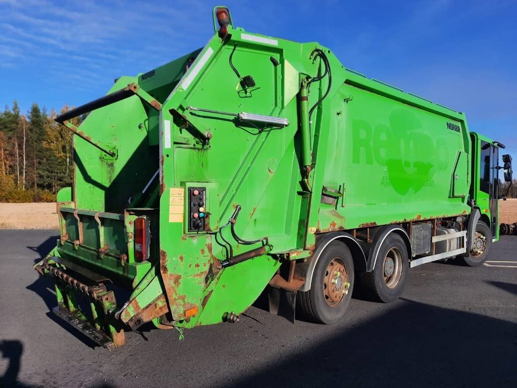 Mercedes-Benz Econic 2633 - Xe tải chở rác: hình 4 Mercedes-Benz Econic 2633 - Xe tải chở rác: hình 4