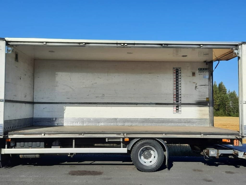 Volvo FL 240 - Xe tải hộp: hình 5 Volvo FL 240 - Xe tải hộp: hình 5