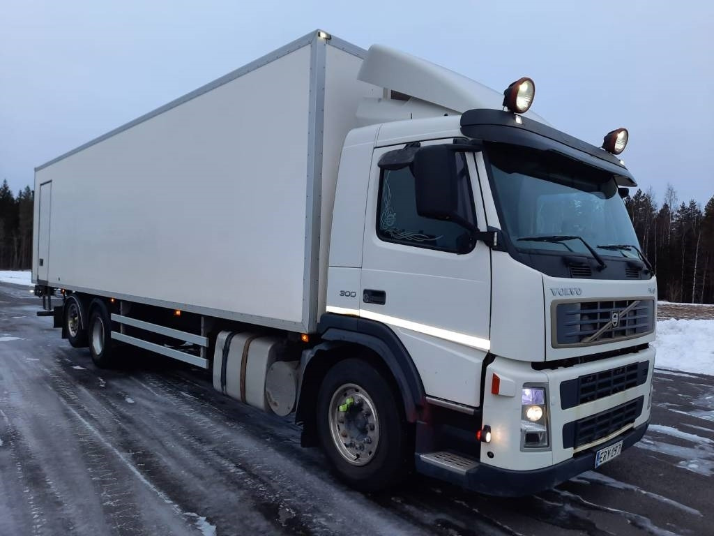 Volvo FM 9 300 - Xe tải hộp: hình 2 Volvo FM 9 300 - Xe tải hộp: hình 2