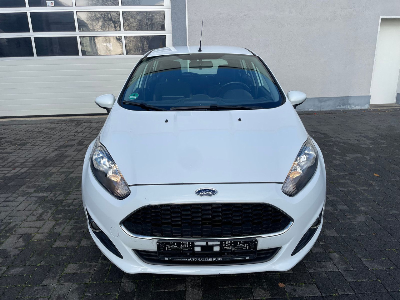 Ford Fiesta 1.0i Celebration - Sedan: hình 5 Ford Fiesta 1.0i Celebration - Sedan: hình 5