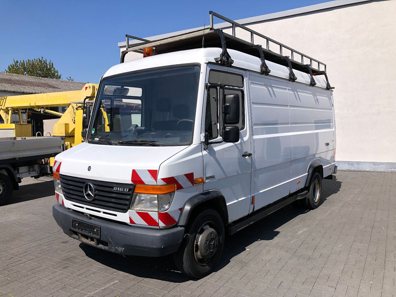Mercedes-Benz Vario 816 - Xe van chở hàng: hình 1 Mercedes-Benz Vario 816 - Xe van chở hàng: hình 1