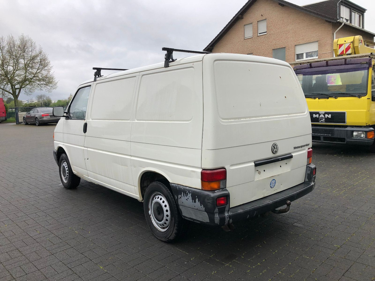 Volkswagen T4 - 1.9 TD - Xe van nhỏ gọn: hình 2 Volkswagen T4 - 1.9 TD - Xe van nhỏ gọn: hình 2