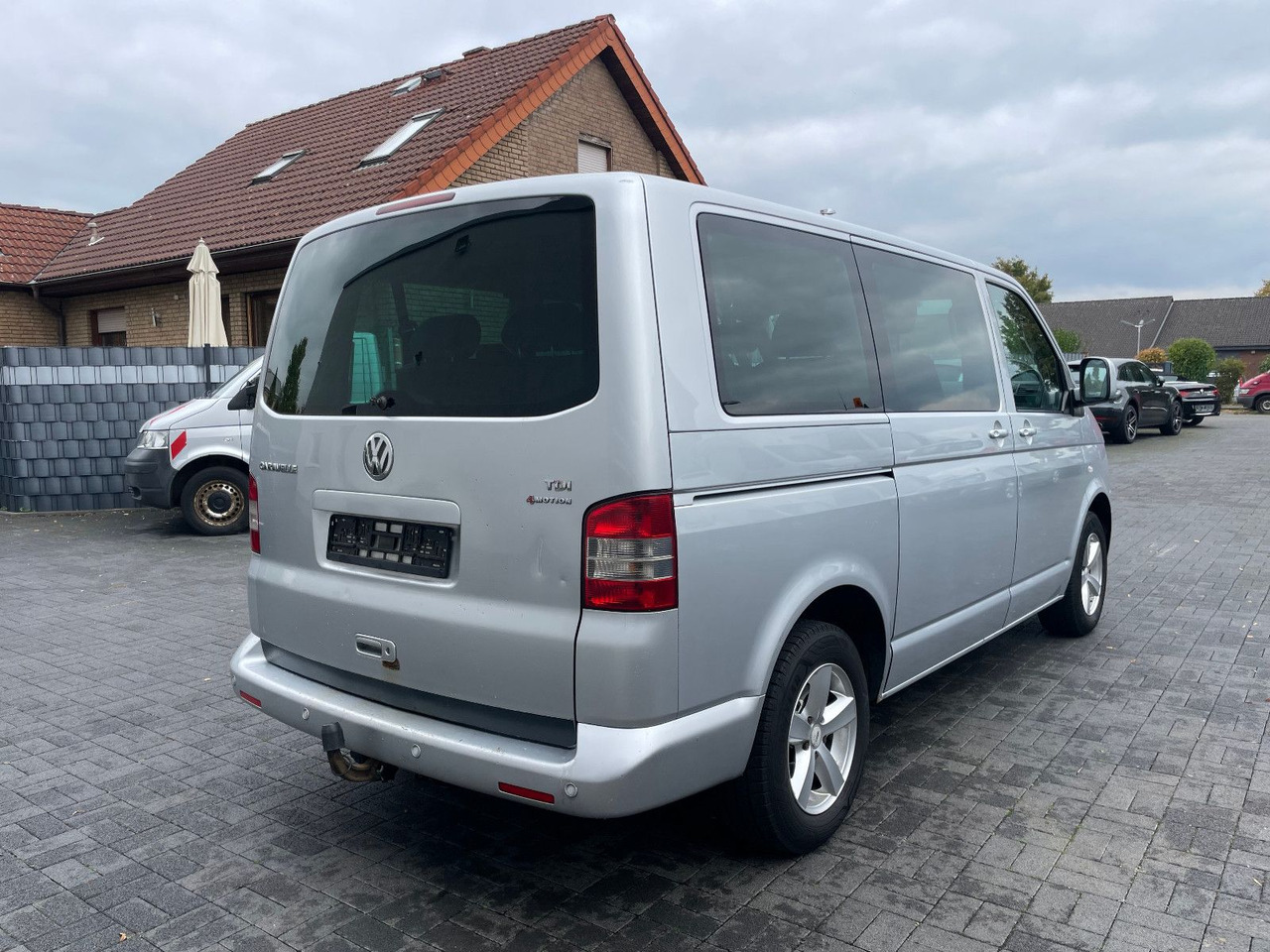 Volkswagen T5 2.5 TDi Caravelle 4Motion 8-Sitzer - Xe van chở khách: hình 2 Volkswagen T5 2.5 TDi Caravelle 4Motion 8-Sitzer - Xe van chở khách: hình 2
