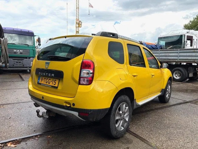 Dacia Duster 1.5DCI 4x4 MINI MPV (6 GEARS MANUAL GEARBOX / AIRCONDITIONING / CRUISE CONTROL / ETC.) - Xe hơi: hình 3 Dacia Duster 1.5DCI 4x4 MINI MPV (6 GEARS MANUAL GEARBOX / AIRCONDITIONING / CRUISE CONTROL / ETC.) - Xe hơi: hình 3