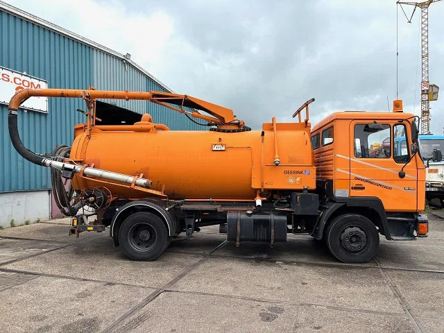 MAN F 15.192 (6-CILINDER) WITH GEESINK VACUUM TANK (MANUAL GEARBOX / P.T.O.) ORIGINAL DUTCH TRUCK - Xe tải chân không: hình 4 MAN F 15.192 (6-CILINDER) WITH GEESINK VACUUM TANK (MANUAL GEARBOX / P.T.O.) ORIGINAL DUTCH TRUCK - Xe tải chân không: hình 4