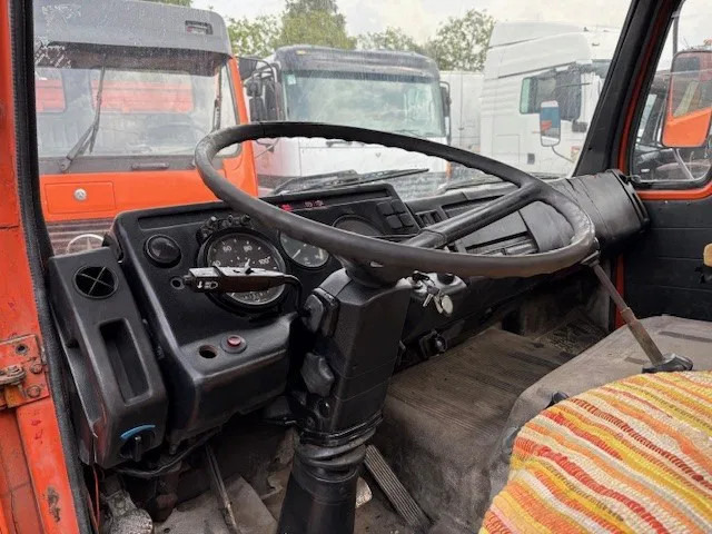 Xe tải thùng lửng/ Phẳng Mercedes-Benz LK 1213K (6-CILINDER) FULL STEEL CHASSIS WITH OPEN BOX (MANUAL GEARBOX / FULL STEEL SUSPENSION): hình 9