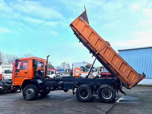 Volvo FL 12.380 6x6 FULL STEEL SUSPENSION MEILLER KIPPER (EURO 2 / MANUAL GEARBOX / REDUCTION AXLES / FULL STEEL SUSPENSION) - Xe ben: hình 5 Volvo FL 12.380 6x6 FULL STEEL SUSPENSION MEILLER KIPPER (EURO 2 / MANUAL GEARBOX / REDUCTION AXLES / FULL STEEL SUSPENSION) - Xe ben: hình 5