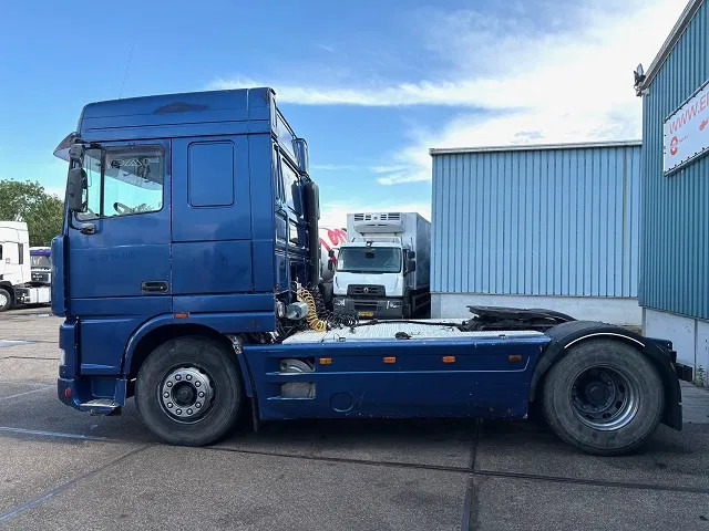 DAF 95.380 XF SPACECAB (EURO 2 / ZF16 MANUAL GEARBOX / HYDRAULIC KIT / P.T.O. / SIDE SKIRTS / AIRCONDITIONING) - Xe đầu kéo: hình 5 DAF 95.380 XF SPACECAB (EURO 2 / ZF16 MANUAL GEARBOX / HYDRAULIC KIT / P.T.O. / SIDE SKIRTS / AIRCONDITIONING) - Xe đầu kéo: hình 5