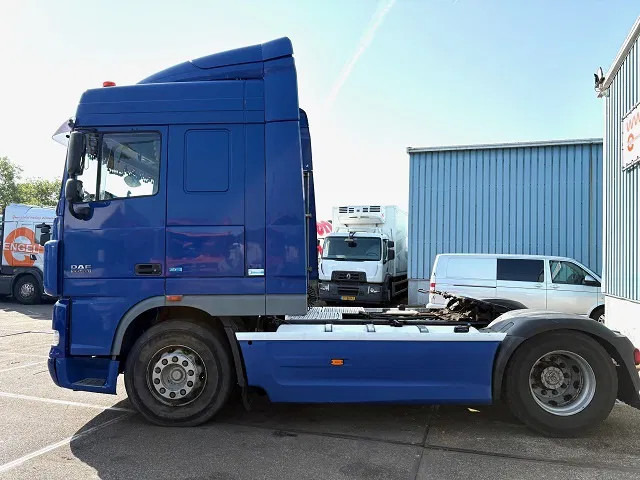 DAF XF 105.460 ATE SPACECAB (ZF16 MANUAL GEARBOX / HYDRAULIC KIT / P.T.O. / ADR-VLG / FULL SPOILERSET / FRIDGE) - Xe đầu kéo: hình 5 DAF XF 105.460 ATE SPACECAB (ZF16 MANUAL GEARBOX / HYDRAULIC KIT / P.T.O. / ADR-VLG / FULL SPOILERSET / FRIDGE) - Xe đầu kéo: hình 5