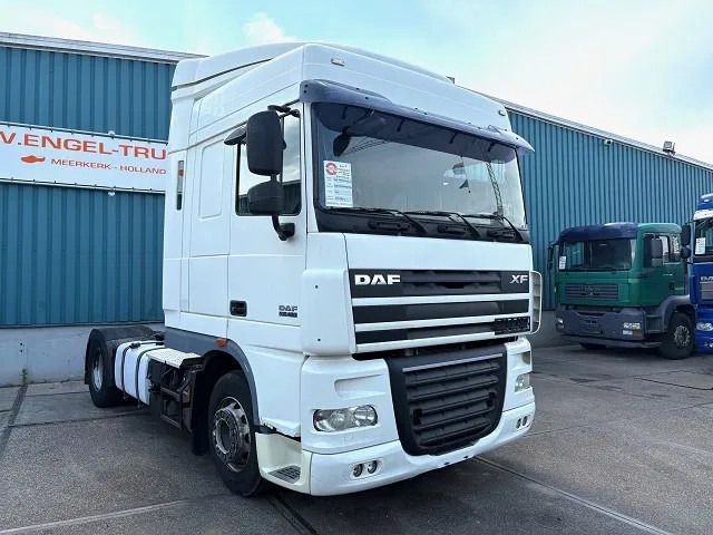 DAF XF 105.460 SPACECAB (ZF-MANUAL GEARBOX / 2x DIESELTANK / MX-ENGINE BRAKE / AIRCONDITIONING / FRIDGE / ETC. - Xe đầu kéo: hình 2 DAF XF 105.460 SPACECAB (ZF-MANUAL GEARBOX / 2x DIESELTANK / MX-ENGINE BRAKE / AIRCONDITIONING / FRIDGE / ETC. - Xe đầu kéo: hình 2