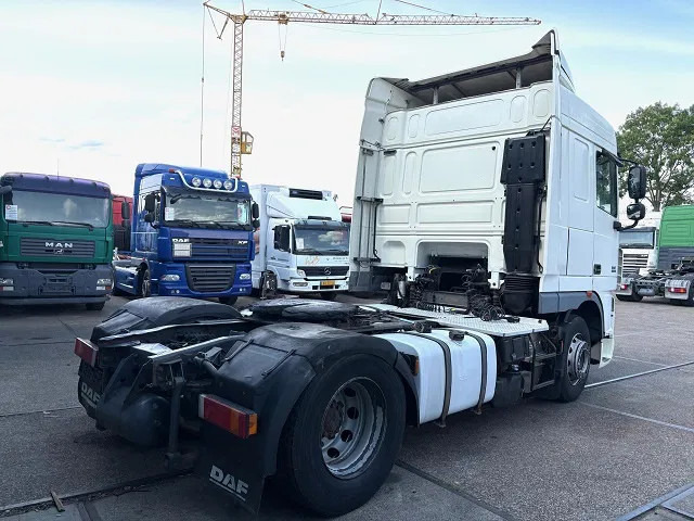 DAF XF 105.460 SPACECAB (ZF-MANUAL GEARBOX / 2x DIESELTANK / MX-ENGINE BRAKE / AIRCONDITIONING / FRIDGE / ETC. - Xe đầu kéo: hình 3 DAF XF 105.460 SPACECAB (ZF-MANUAL GEARBOX / 2x DIESELTANK / MX-ENGINE BRAKE / AIRCONDITIONING / FRIDGE / ETC. - Xe đầu kéo: hình 3