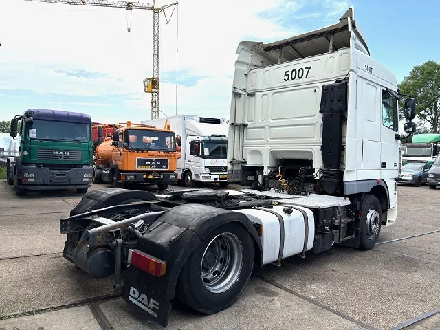 DAF XF 105.460 SPACECAB (ZF16 MANUAL GEARBOX / MX-BRAKE / 870+430 LITER TANK / FRIDGE / AIRCONDITIONING) - Xe đầu kéo: hình 3 DAF XF 105.460 SPACECAB (ZF16 MANUAL GEARBOX / MX-BRAKE / 870+430 LITER TANK / FRIDGE / AIRCONDITIONING) - Xe đầu kéo: hình 3