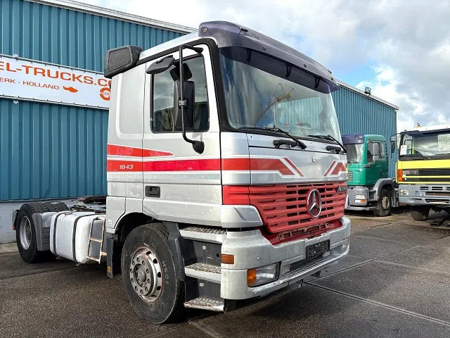 Mercedes-Benz Actros 1843 LS SLEEPERCAB (MP1) (ZF16 MANUAL GEARBOX / REDUCTION AXLE / AIRCONDITIONING / ETC.) - Xe đầu kéo: hình 2 Mercedes-Benz Actros 1843 LS SLEEPERCAB (MP1) (ZF16 MANUAL GEARBOX / REDUCTION AXLE / AIRCONDITIONING / ETC.) - Xe đầu kéo: hình 2