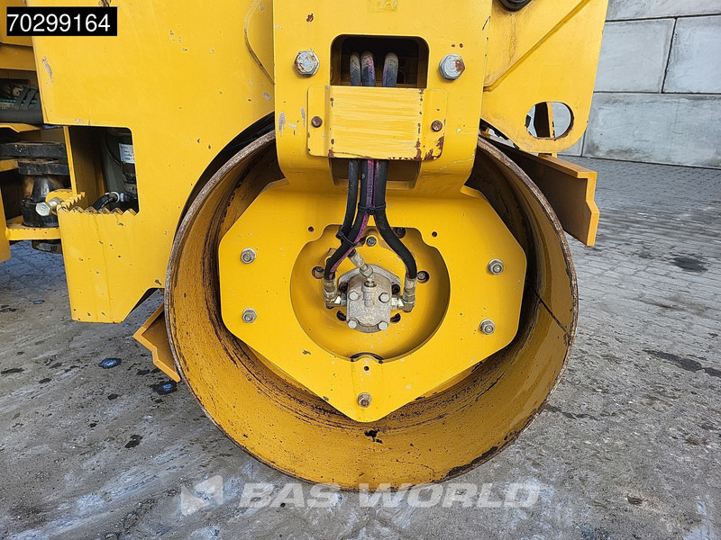 Máy lăn Caterpillar CB2.7: hình 9 Máy lăn Caterpillar CB2.7: hình 9